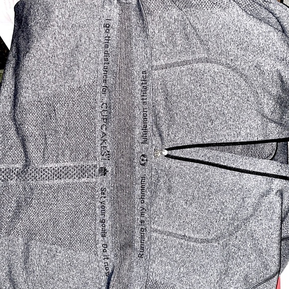 Lululemon Run Swiftly Tech 1/2 Zip Size 10,
Black - Picture 6 of 6